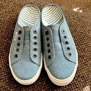 Cute canvas slip on shoes